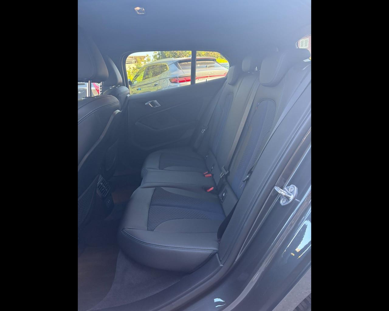 BMW Serie 1 F40 - 118d Sport auto