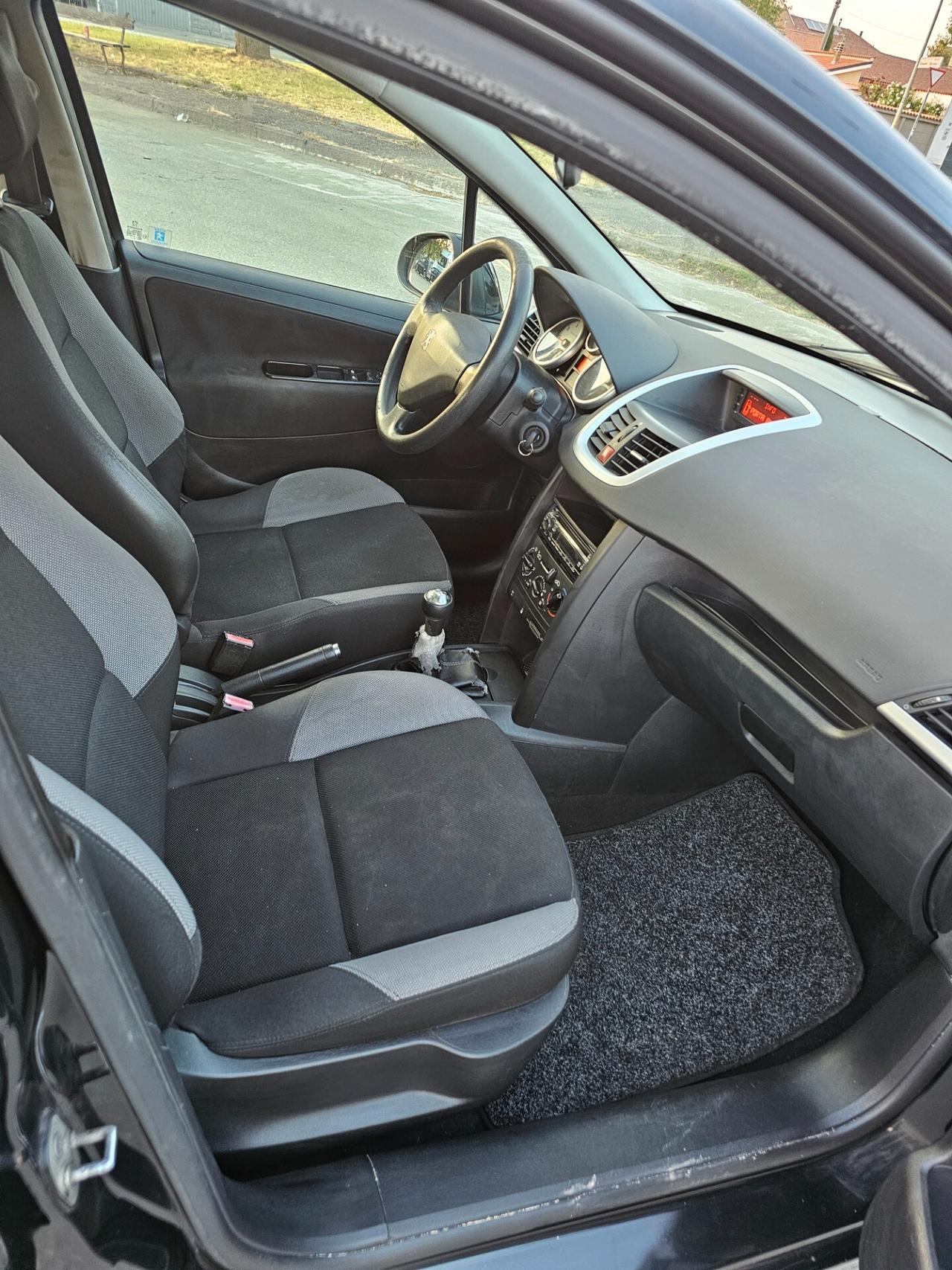 Peugeot 207 1.4 8V 75CV 5p. Energie Sport ECO GPL