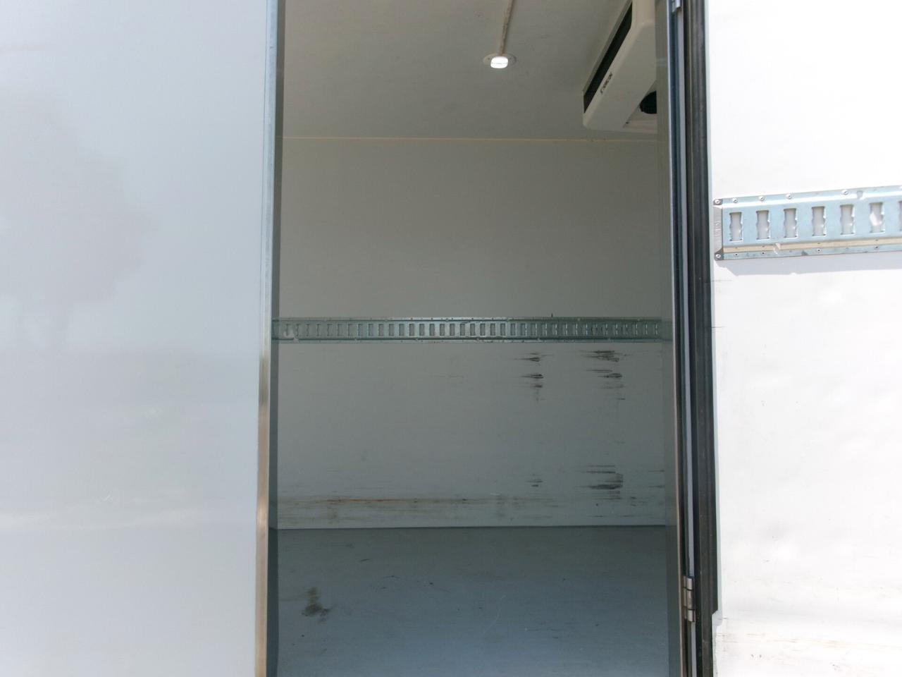 Iveco Daily 35C15 3000 150CV E6 *127000KM* FRIGO ATP FRCX -20° 07/2028 7 PEDANE