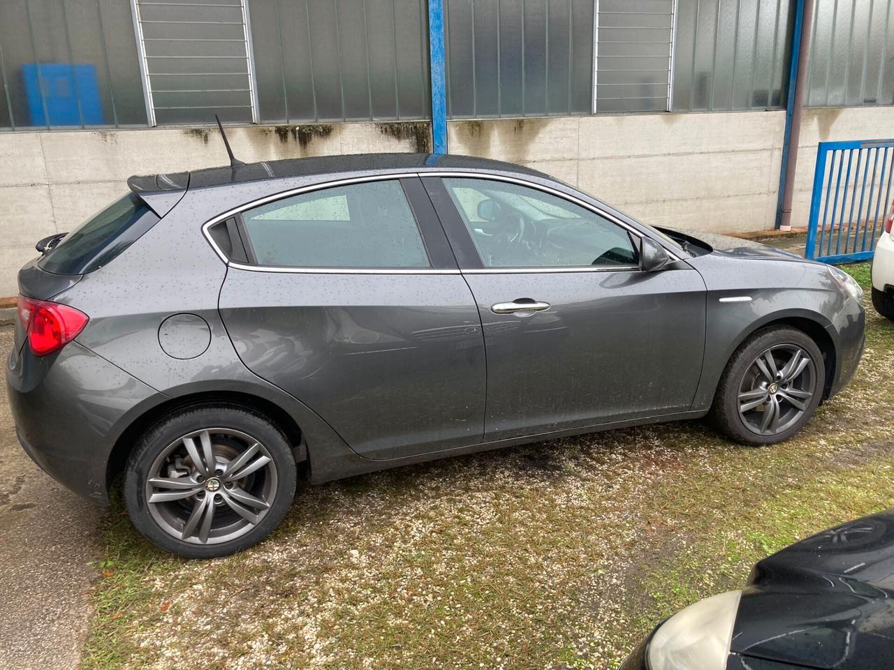 Alfa Romeo Giulietta 1.6 JTDm-2 105 CV Distinctive