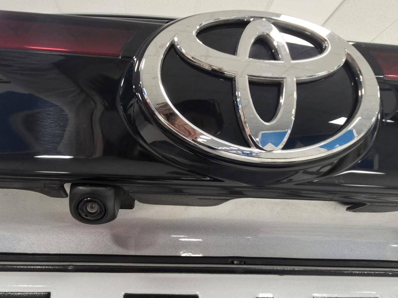 TOYOTA Yaris Cross 1.5h Orange Edition fwd 116cv e-cvt