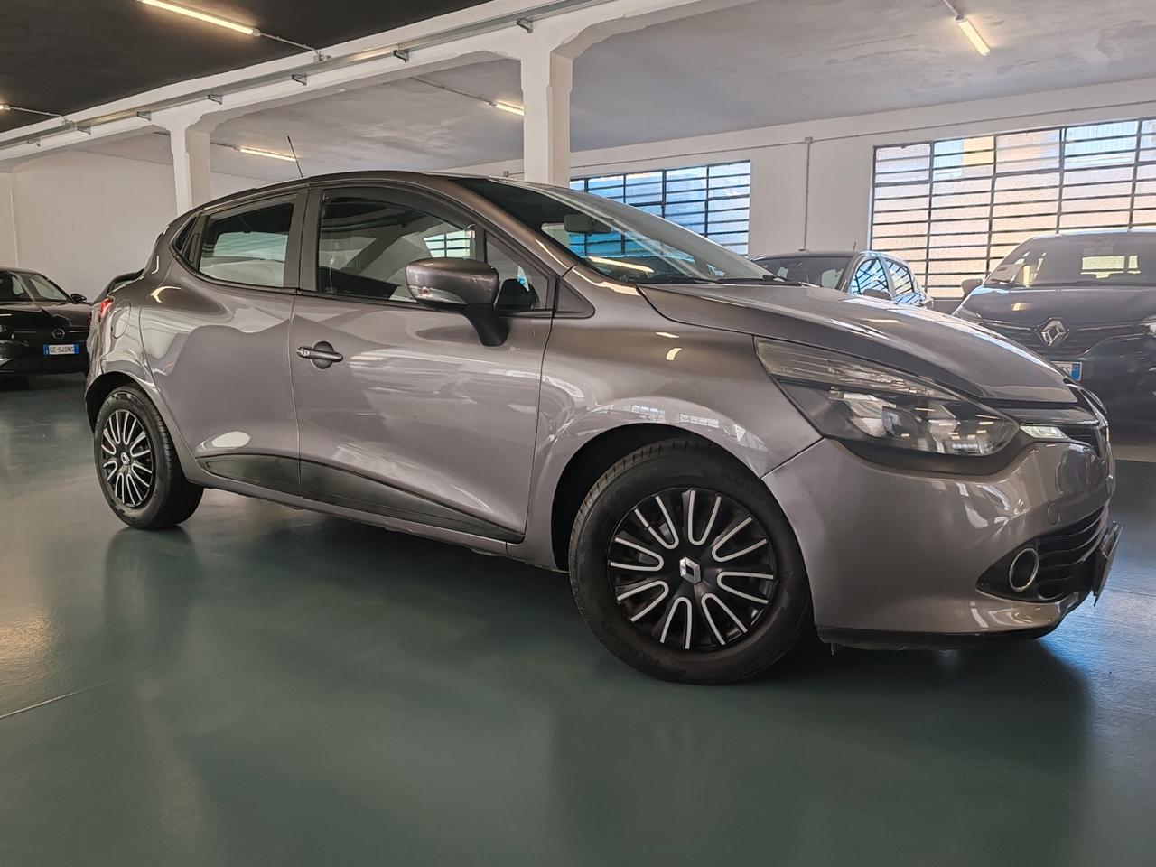 Renault Clio 1.2 75CV 5 porte Wave