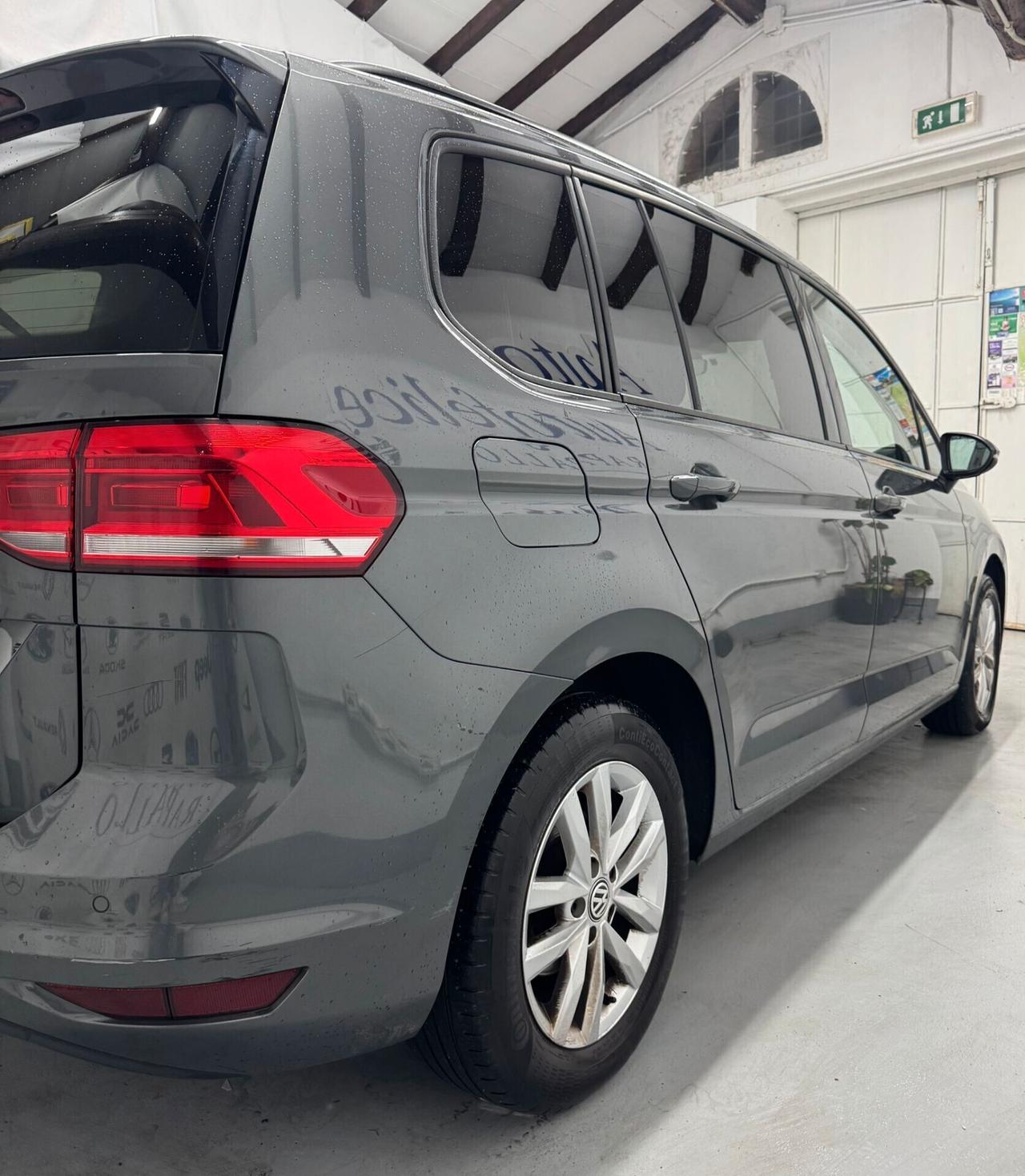 Volkswagen Touran 1.6 TDI 115 CV SCR DSG Executive BlueMotion Tech.