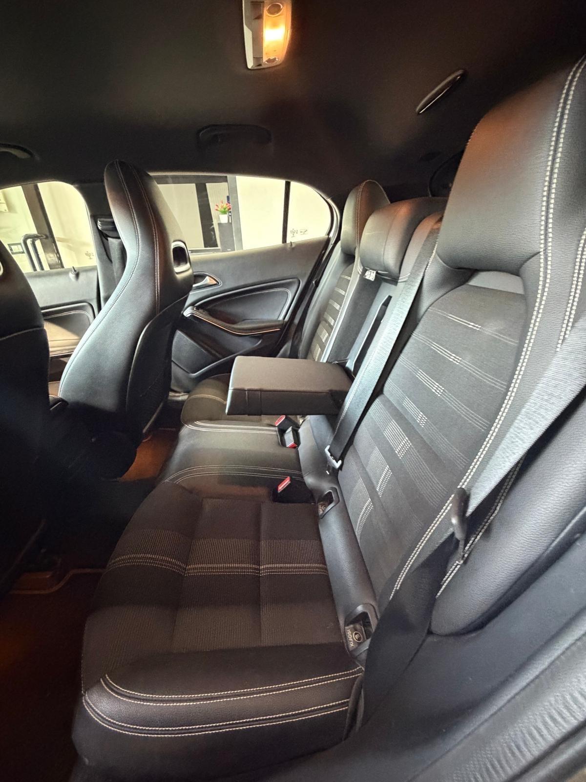 Mercedes-benz GLA 200 d Premium