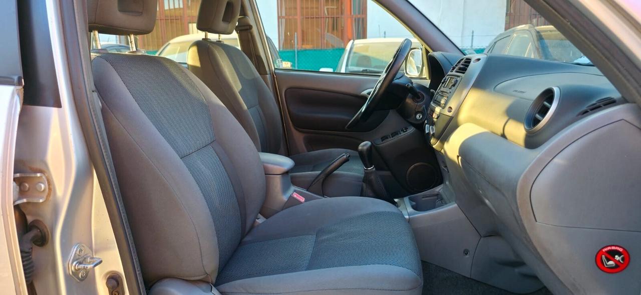 Toyota RAV 4 RAV4 2.0 Tdi D-4D 5 porte Sol