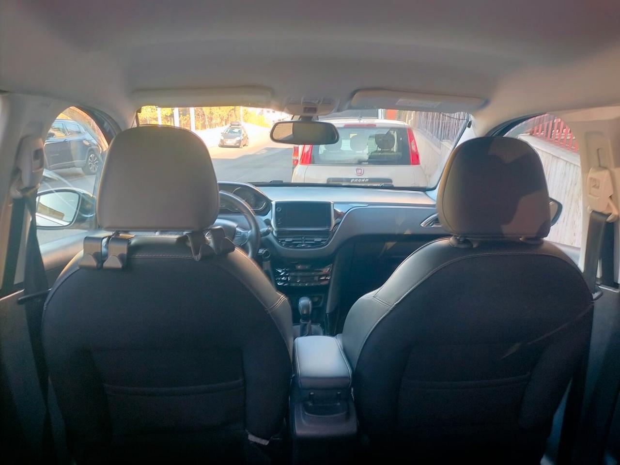Peugeot 2008 BlueHDi 100 S&S Black Matt