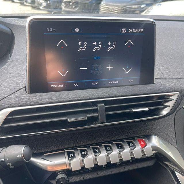 PEUGEOT - 3008 - BlueHDi 130 S&S Allure