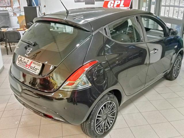 LANCIA Ypsilon 1.2 69 CV 5 porte GPL Ecochic Gold uniproprietario