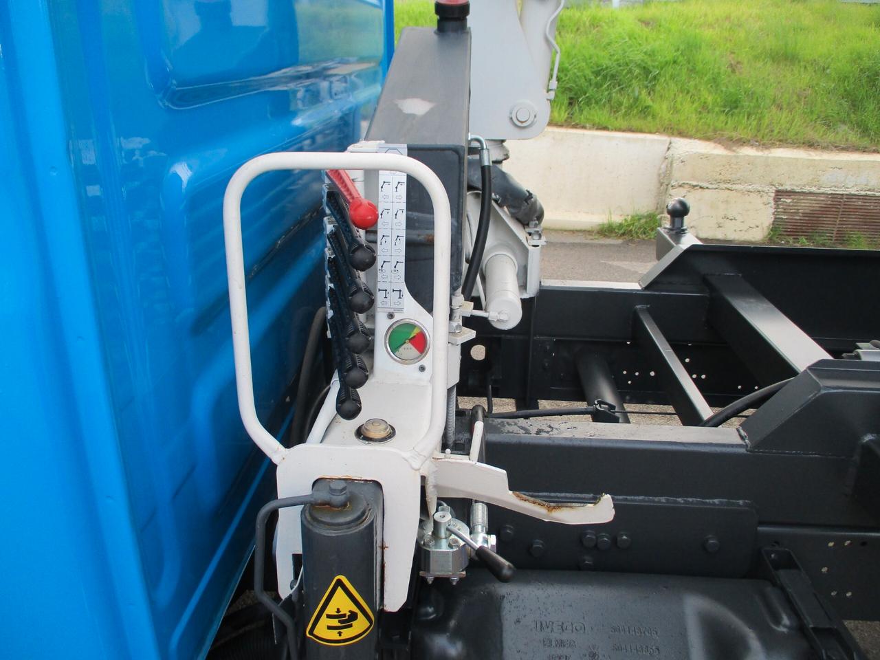 Iveco Daily 35C10 2.3 GRU BONFIGLIOLI 2300/2S RIBALTABILE NUOV