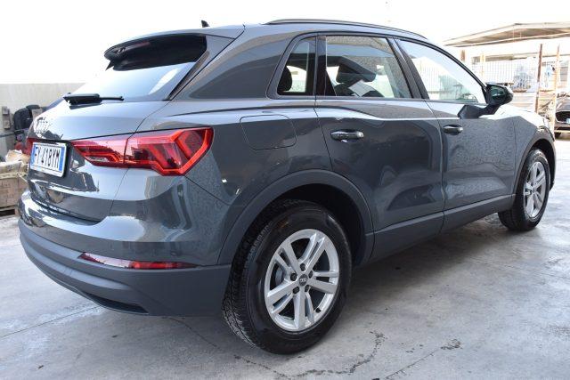 AUDI Q3 35 TDI S tronic Business *Cockpit, led, Navi*