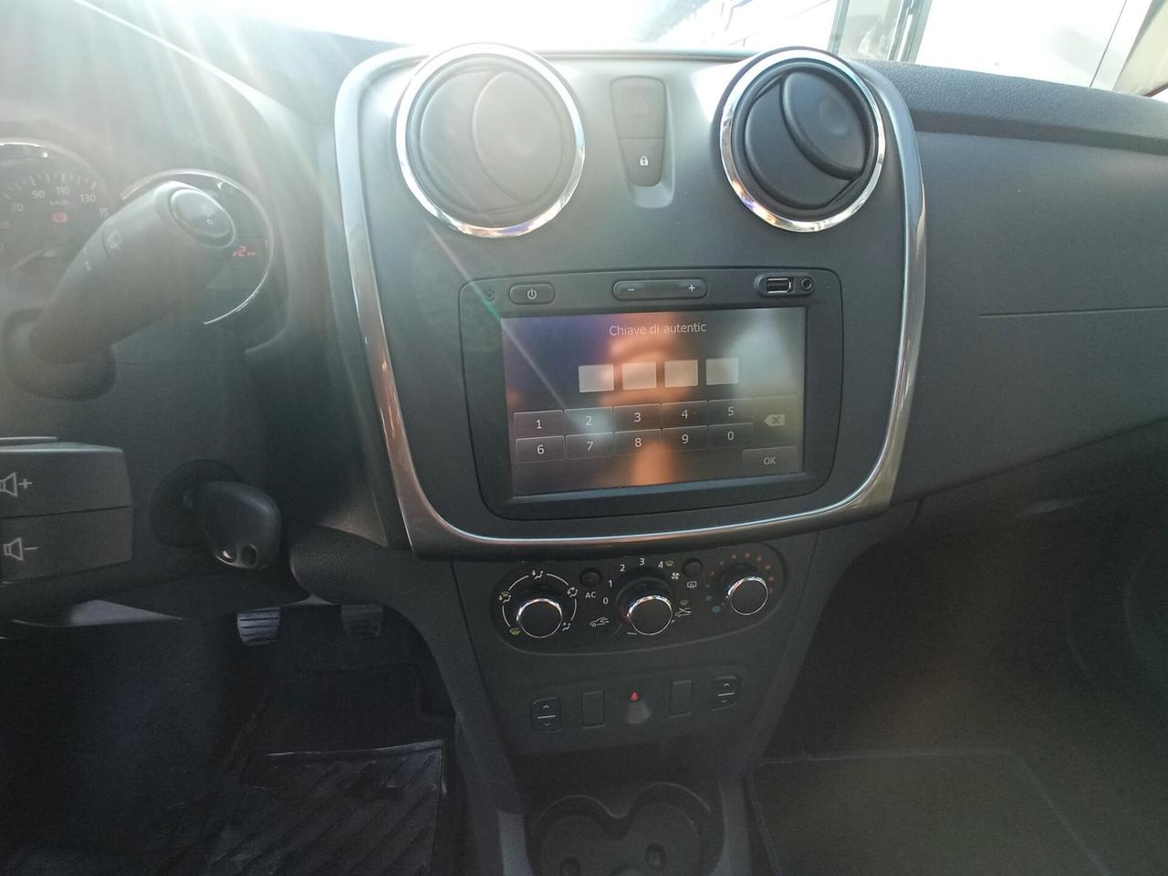 Dacia Sandero 1.2 gpl di serie