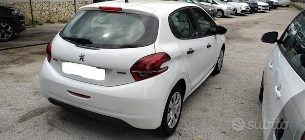 PEUGEOT 208 BlueHDi 100 CV 5 porte Active