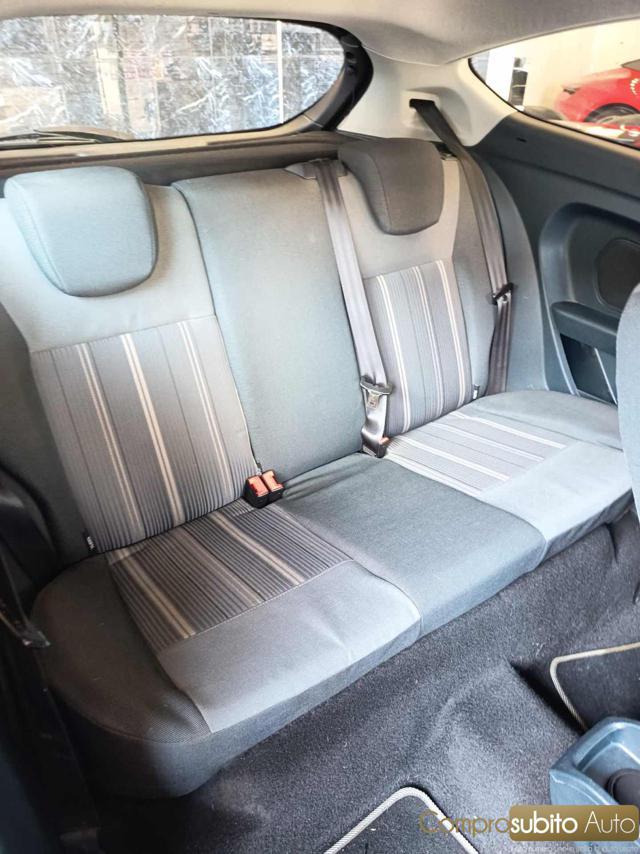 FORD Fiesta 1.4 3 porte Bz.- GPL Titanium