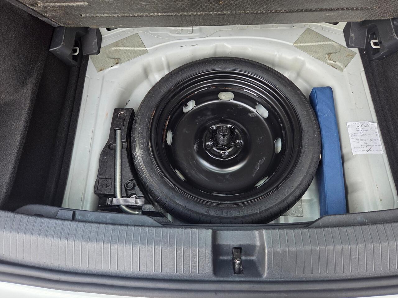 Volkswagen T-Roc 1.6 TDI SCR Business Navi