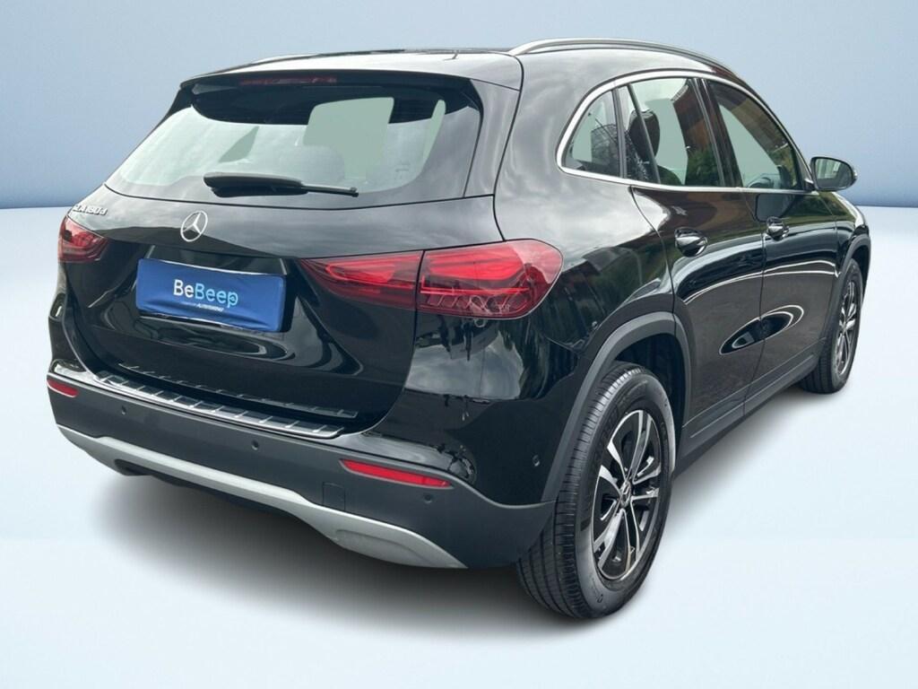 Mercedes GLA 180 180 D Advanced 8G-DCT