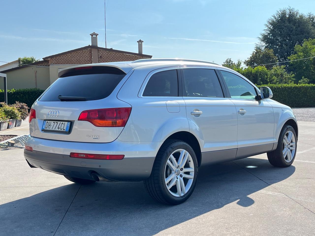 Audi Q7 3.0 V6 TDI 233CV quattro tiptronic