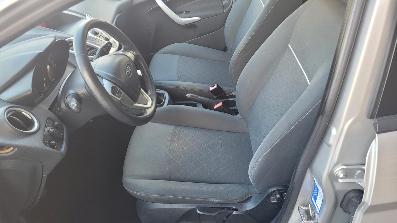 Ford Fiesta 1.4 DIESEL EURO 5B..ADATTA AI NEOPATENTATI..