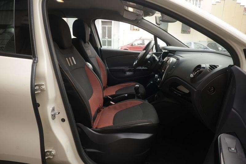 Renault Captur Renault Captur 1.5 dCi 90cv EDC Energy R-Link 66KW ANNO 2013