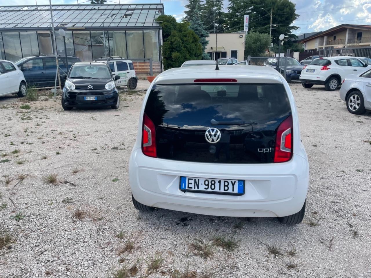 Volkswagen up auto neo patentato