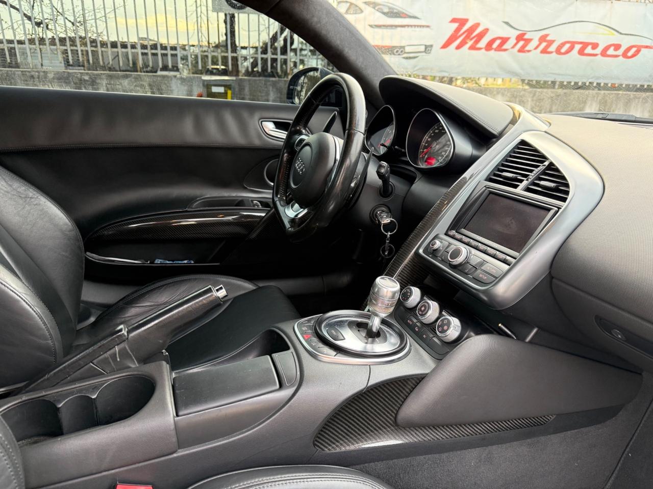 Audi R8 4.2 V8 FSI quattro R tronic