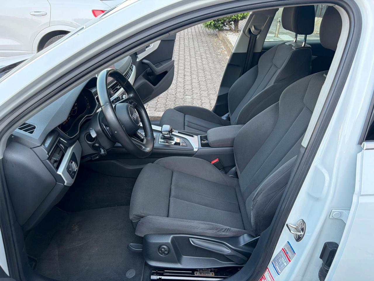 Audi A4 Avant 2.0 tdi ultra S-Line Sport 150cv s-tronic