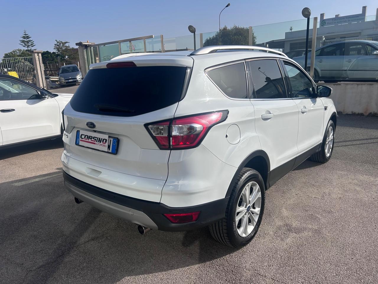 Ford Kuga 1.5 TDCI 120 CV S&S 2WD Powershift Titanium