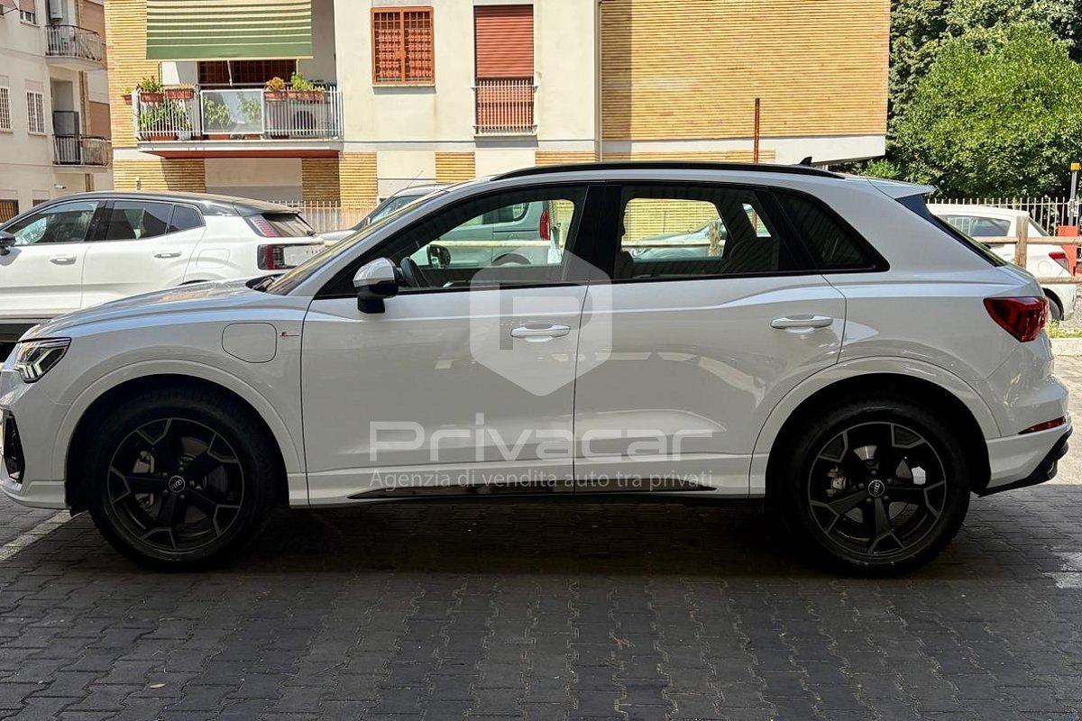AUDI Q3 45 TFSI e S tronic S line edition
