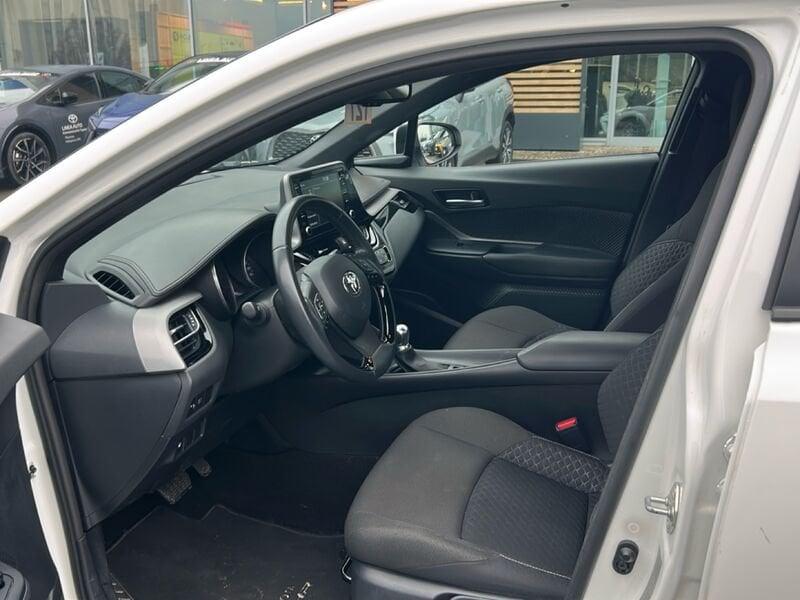 Toyota C-HR C-HR 1.8 Hybrid E-CVT Active