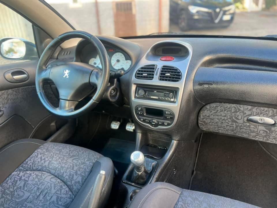 Peugeot 206 1.6 HDi FAP CC Quiksilver