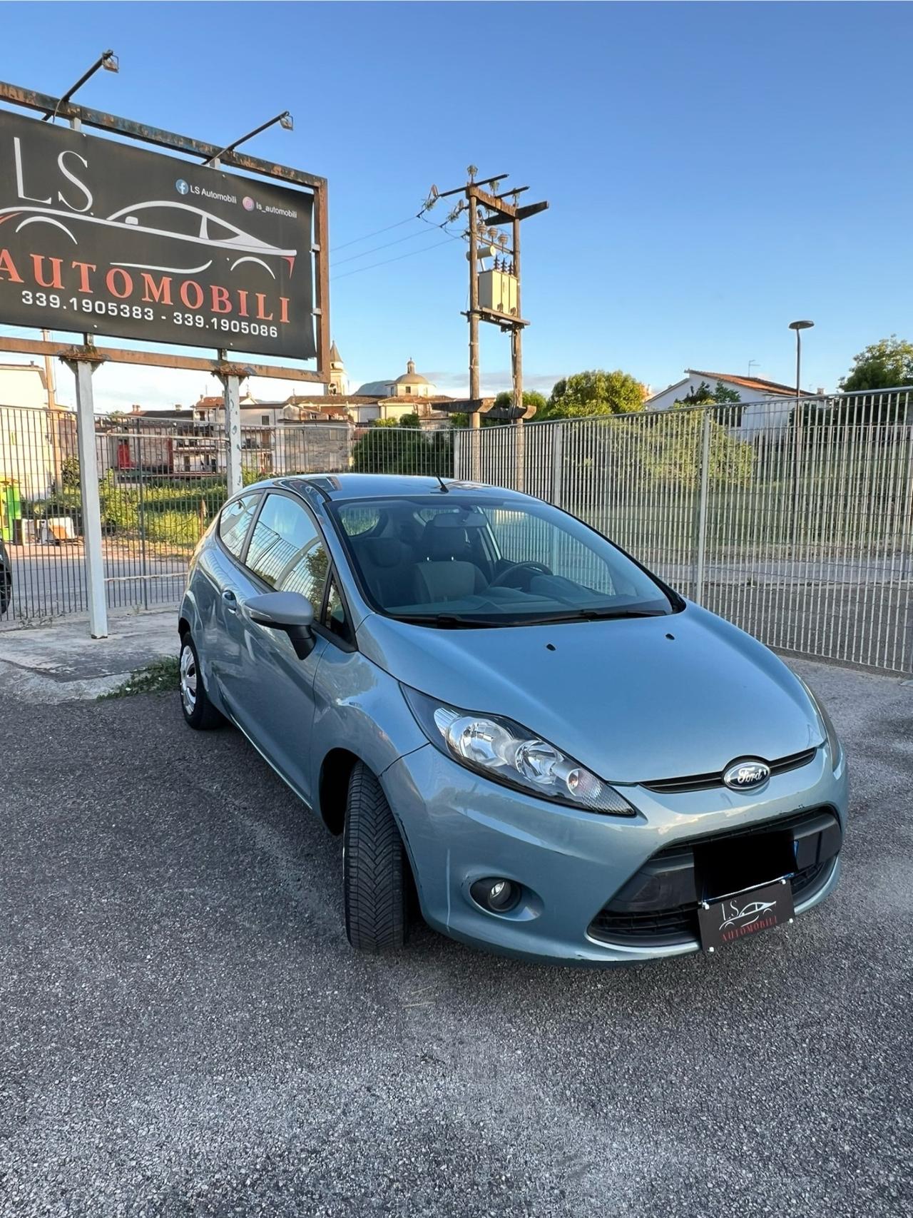 Ford Fiesta 1.4 TDCi 68CV 3 porte Titanium
