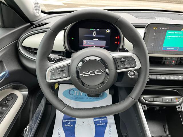 FIAT 600 Hybrid 145 CV DCT MHEV La Prima kM 0