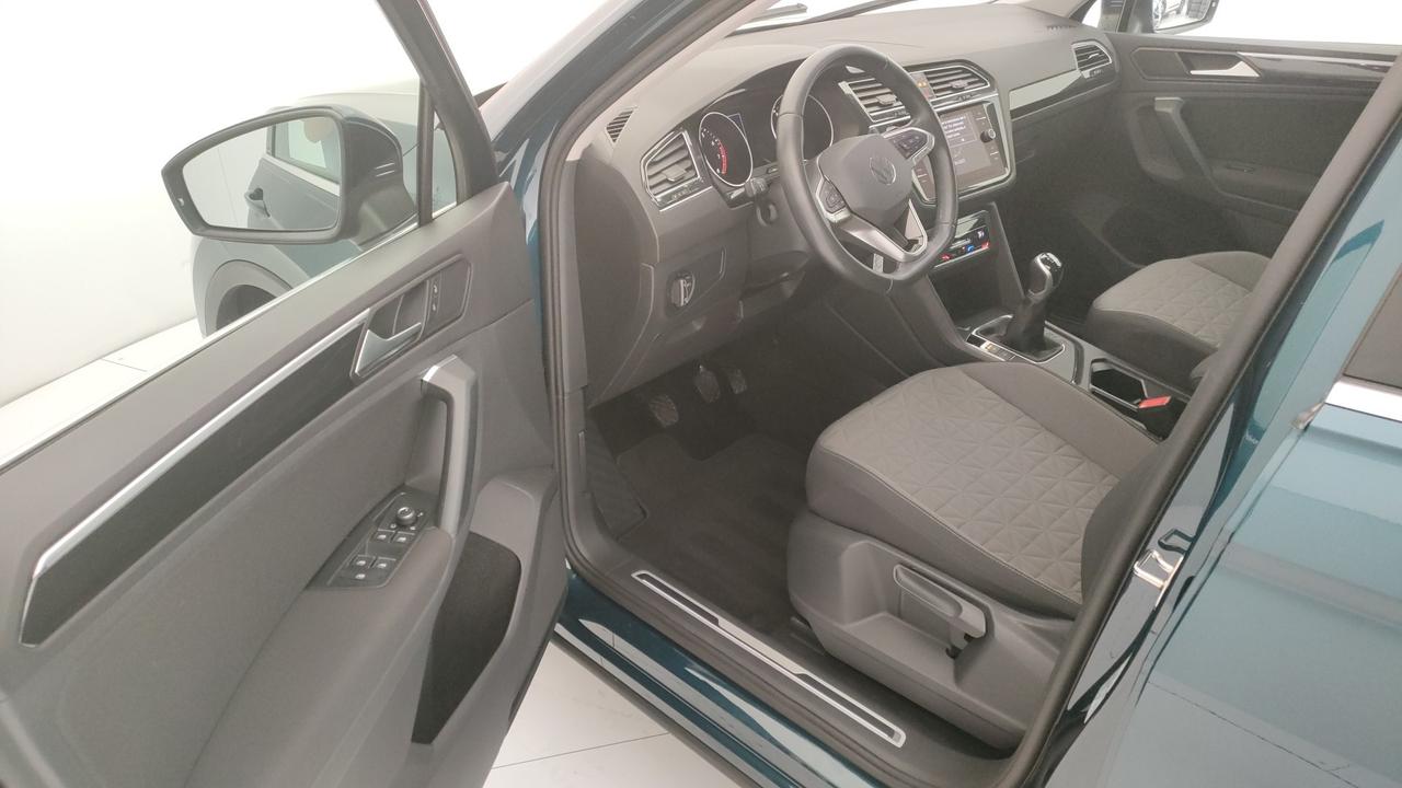 VOLKSWAGEN Tiguan 1.5 tsi Life 130cv