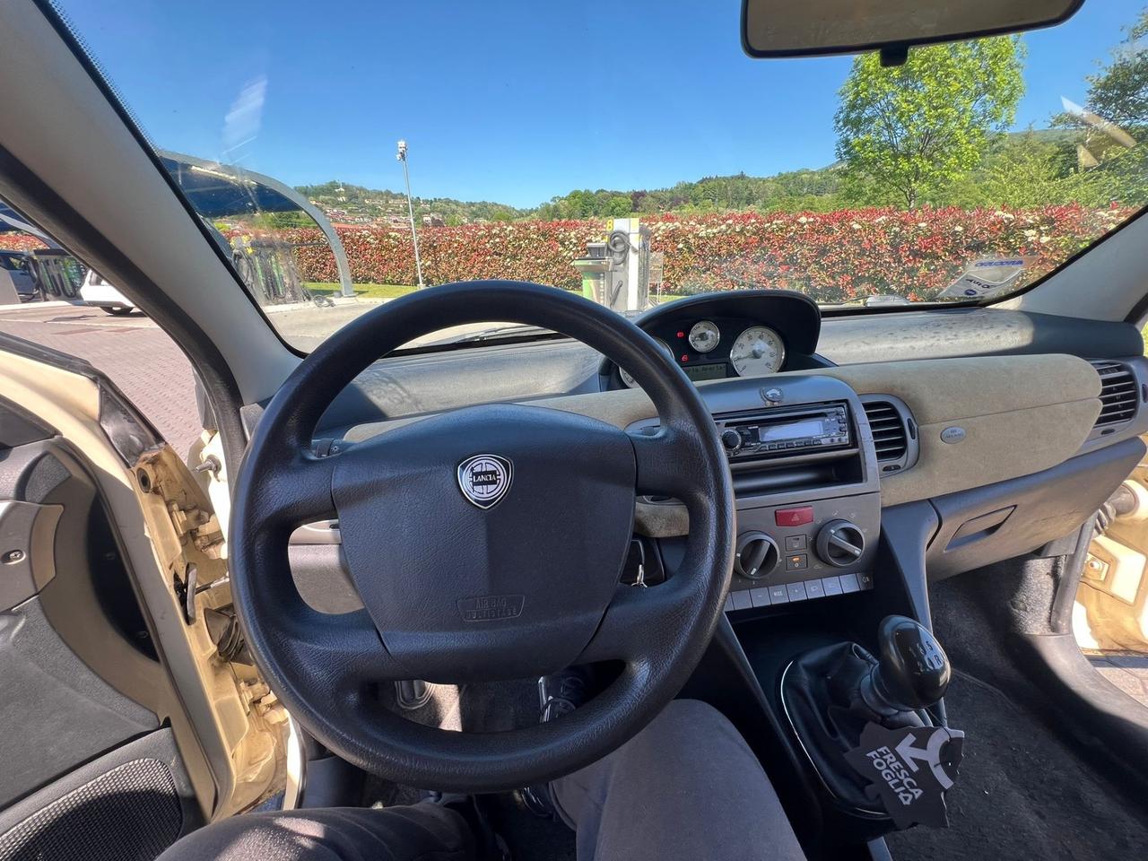 Lancia Ypsilon 1.2 BENZINA - NEOPATENTATI