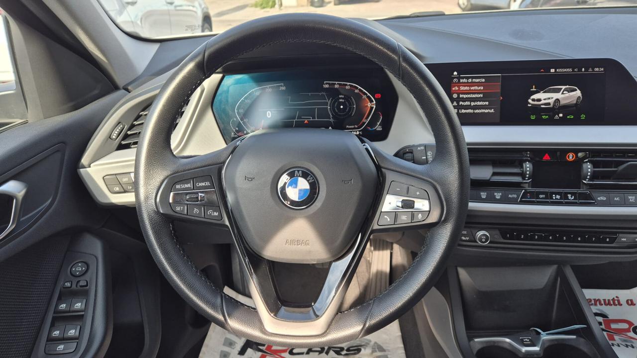 Bmw 116 116d 5p. Business Advantage