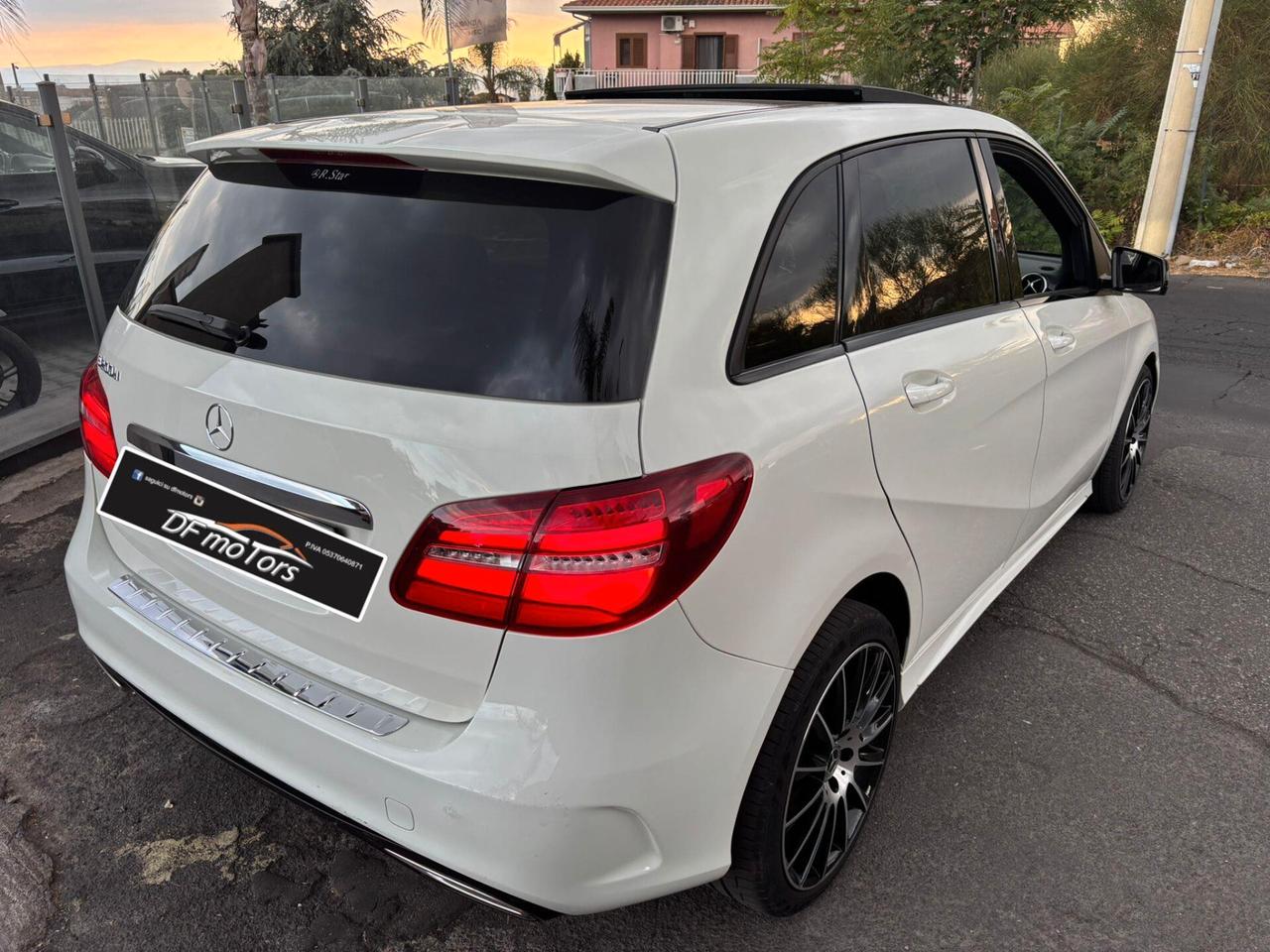 MERCEDES CLASE B 200 d PREMIUM-TETTO APRIBILE-86.000