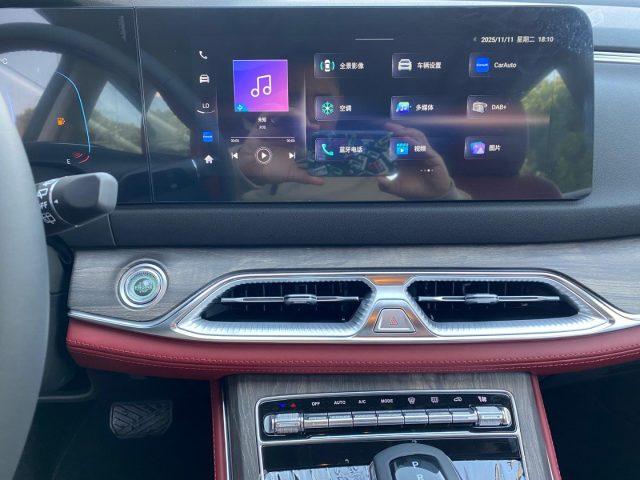 DFSK Glory 600 Glory 600 1.5 177cv AT 7 posti Interni Pelle rossa