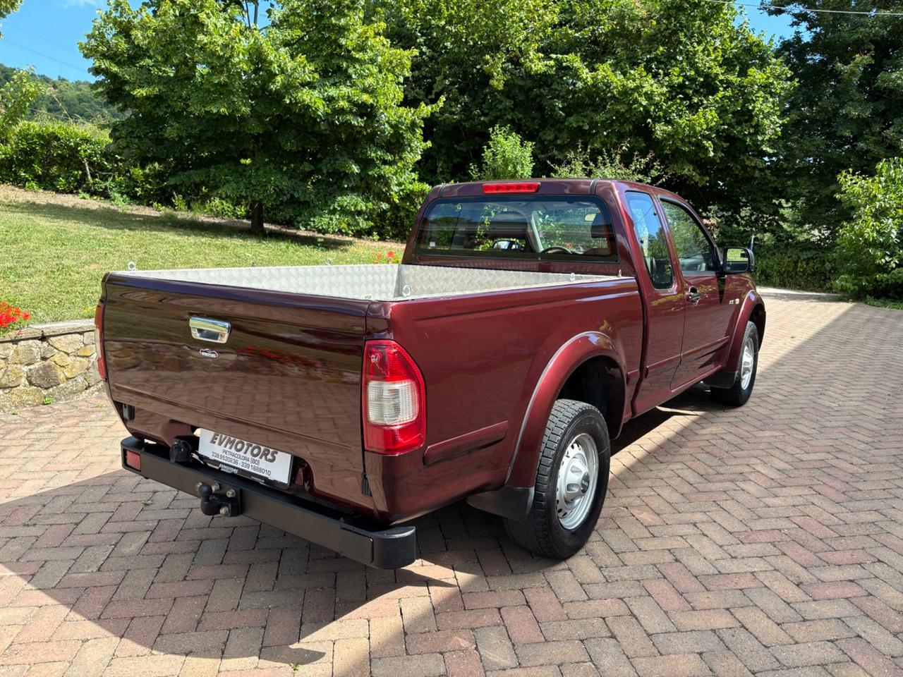 Isuzu D-Max 3.0 TD cat Space Cab 4WD Pick-up LS