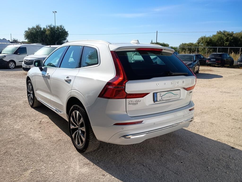 Volvo XC 60 B4 (d) AWD automatica Plus Bright