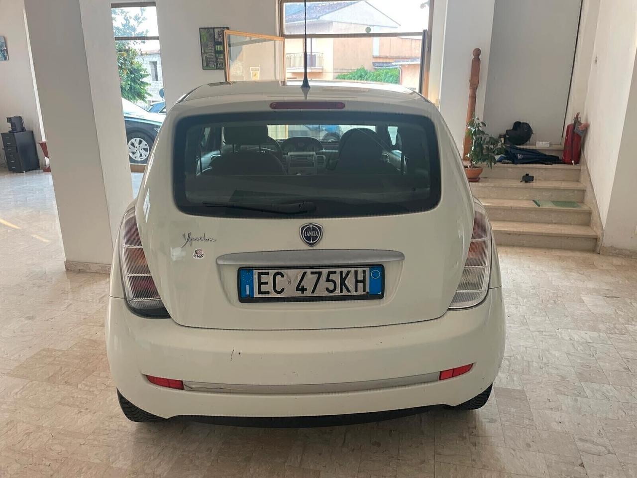 LANCIA YPSILON 1.2 60 CV "DA NEOPATENTATI"