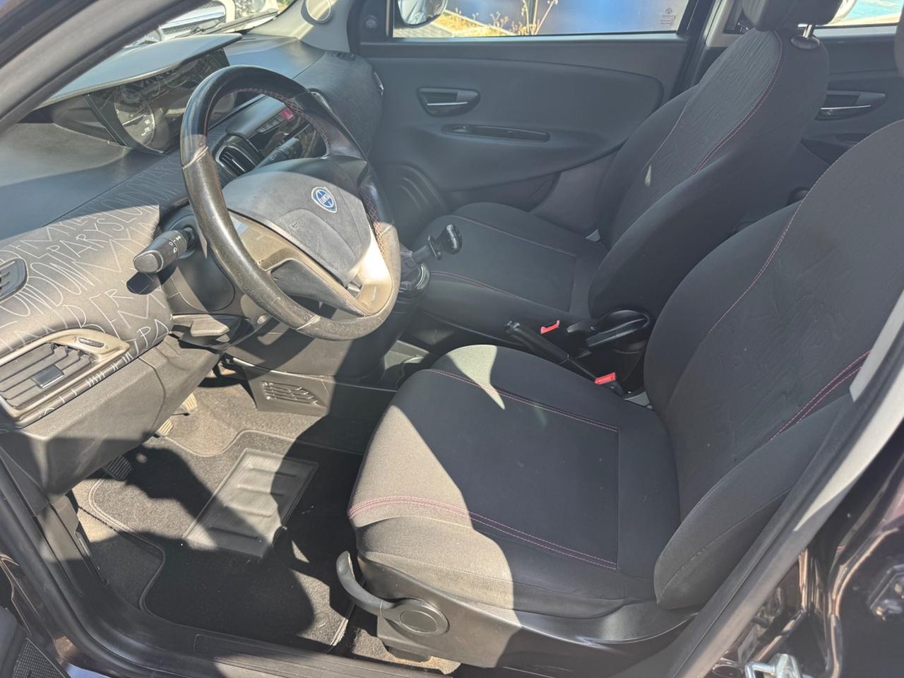 Lancia Ypsilon 1.2 69 CV 5 porte Elefantino