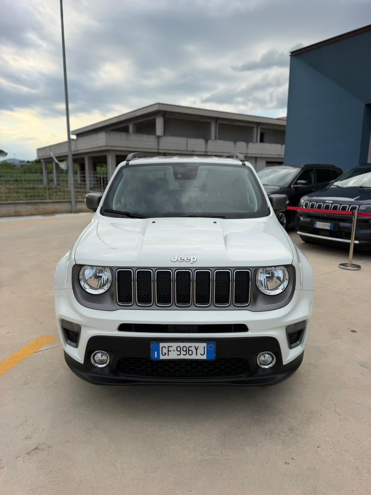 Jeep Renegade 1.3 T4 DDCT Business