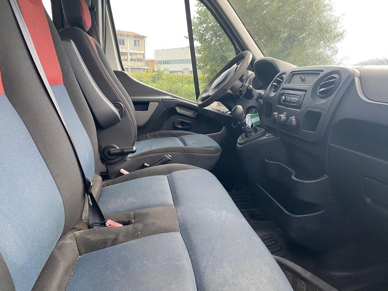 Renault Master T33 2.3 dCi/100 PM-TM Combi E5 9 posti con pedana laterale