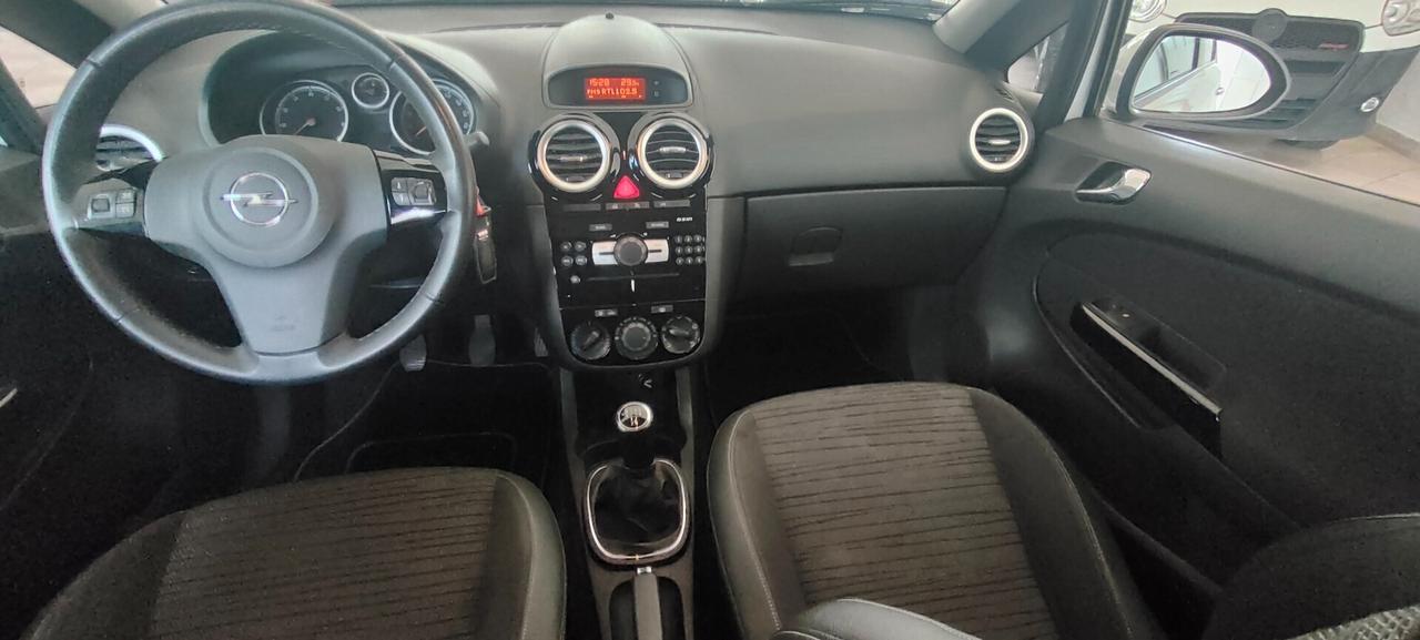 Opel Corsa 1.2 85CV 5 porte GPL-TECH Edition