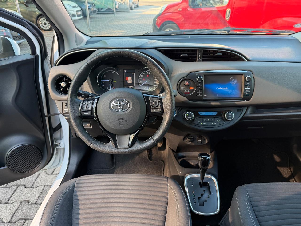 Toyota Yaris 1.5 Hybrid 5 porte Business
