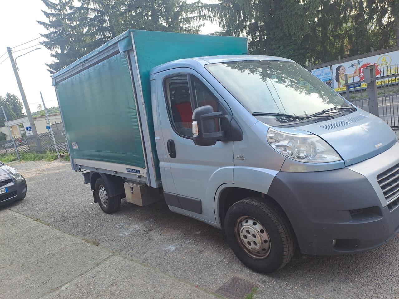 autocarro unico proprietario telone trilaterale