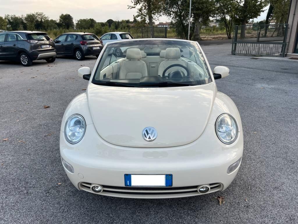Volkswagen New Beetle 2.0 Cabrio