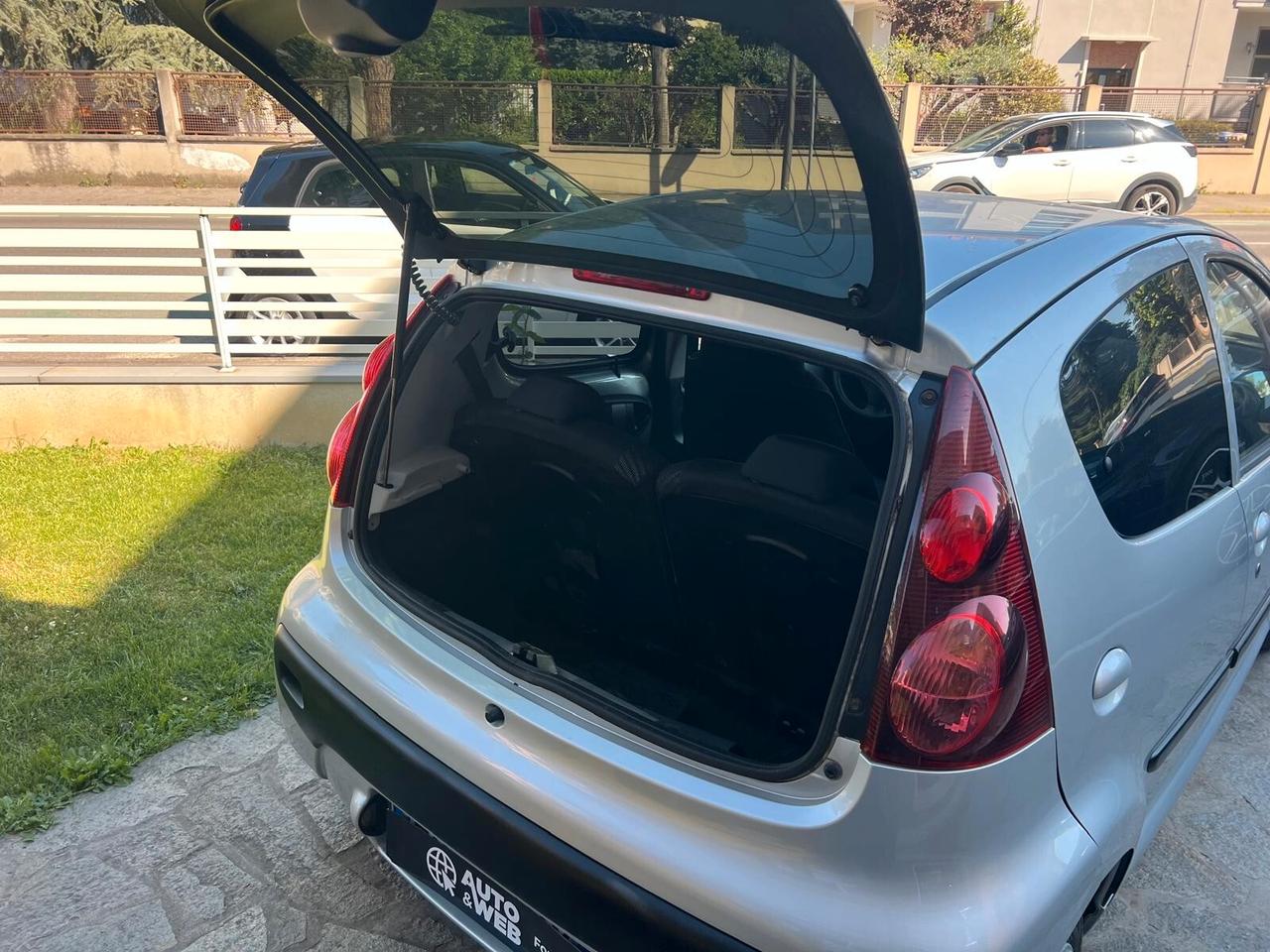 PEUGEOT 107 1.0 68cv 5p ACTIVE NEOPATENTATI