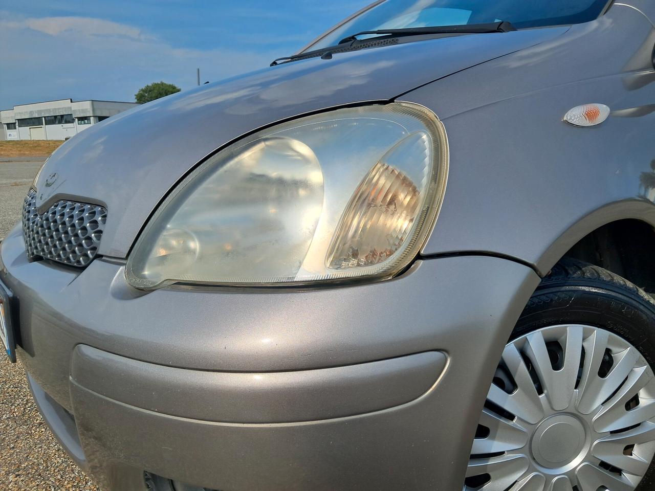 TOYOTA YARIS BENZINA