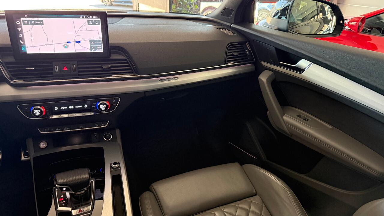 AUDI SQ5 SPORTBACK TETTO IDENTITY BLACK