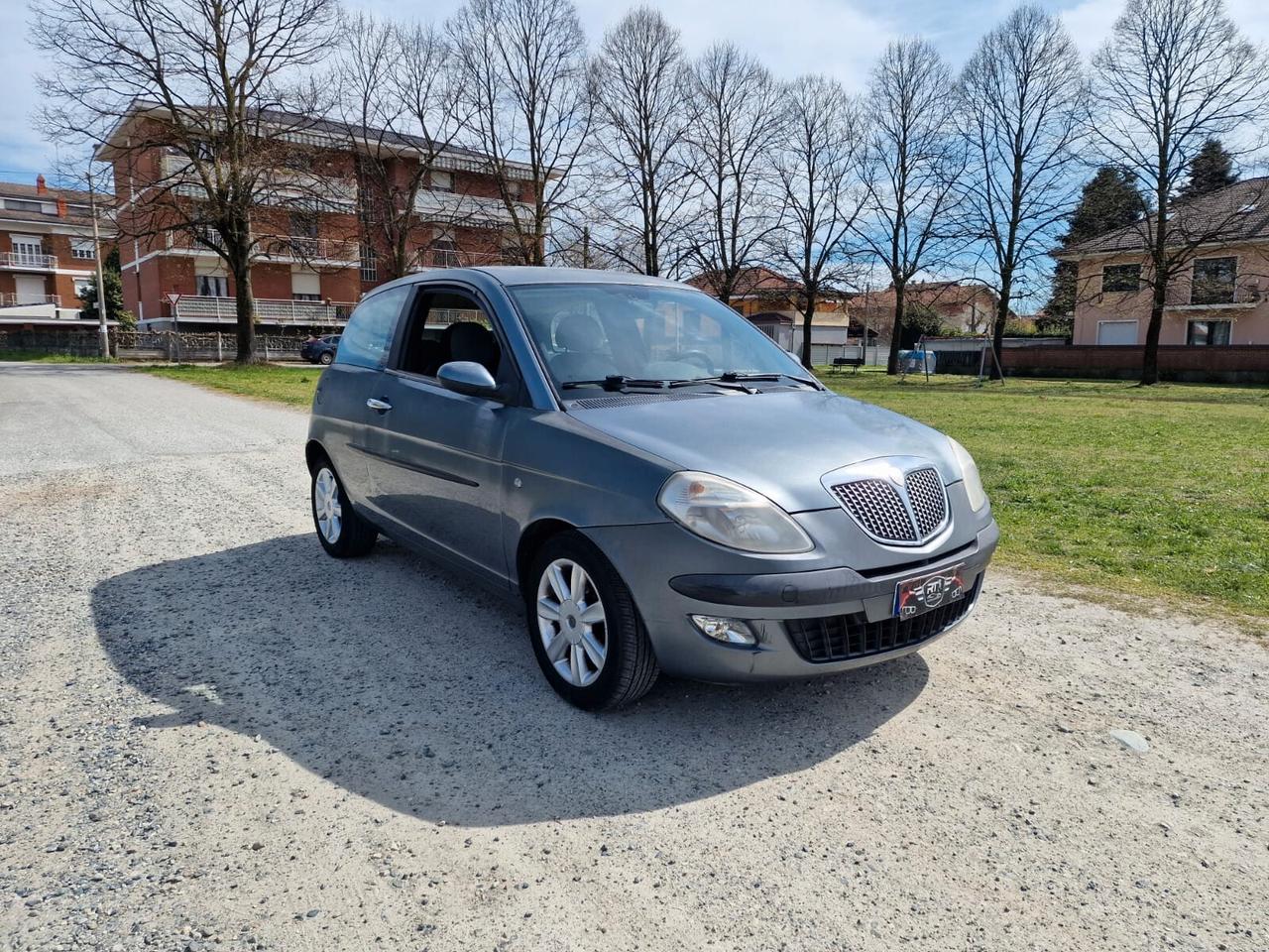 Lancia Ypsilon 1.2 60cv motore Fire motore con solo 45mila km i